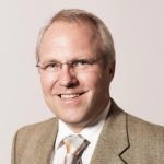 PCH_Hamburg_Hotelier_Baseler-Hof_Niklaus-Kaiser-von-Rosenburg-327x298